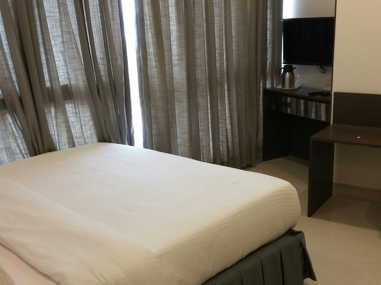 Hotel Kalpana Elite Mumbai Luaran gambar